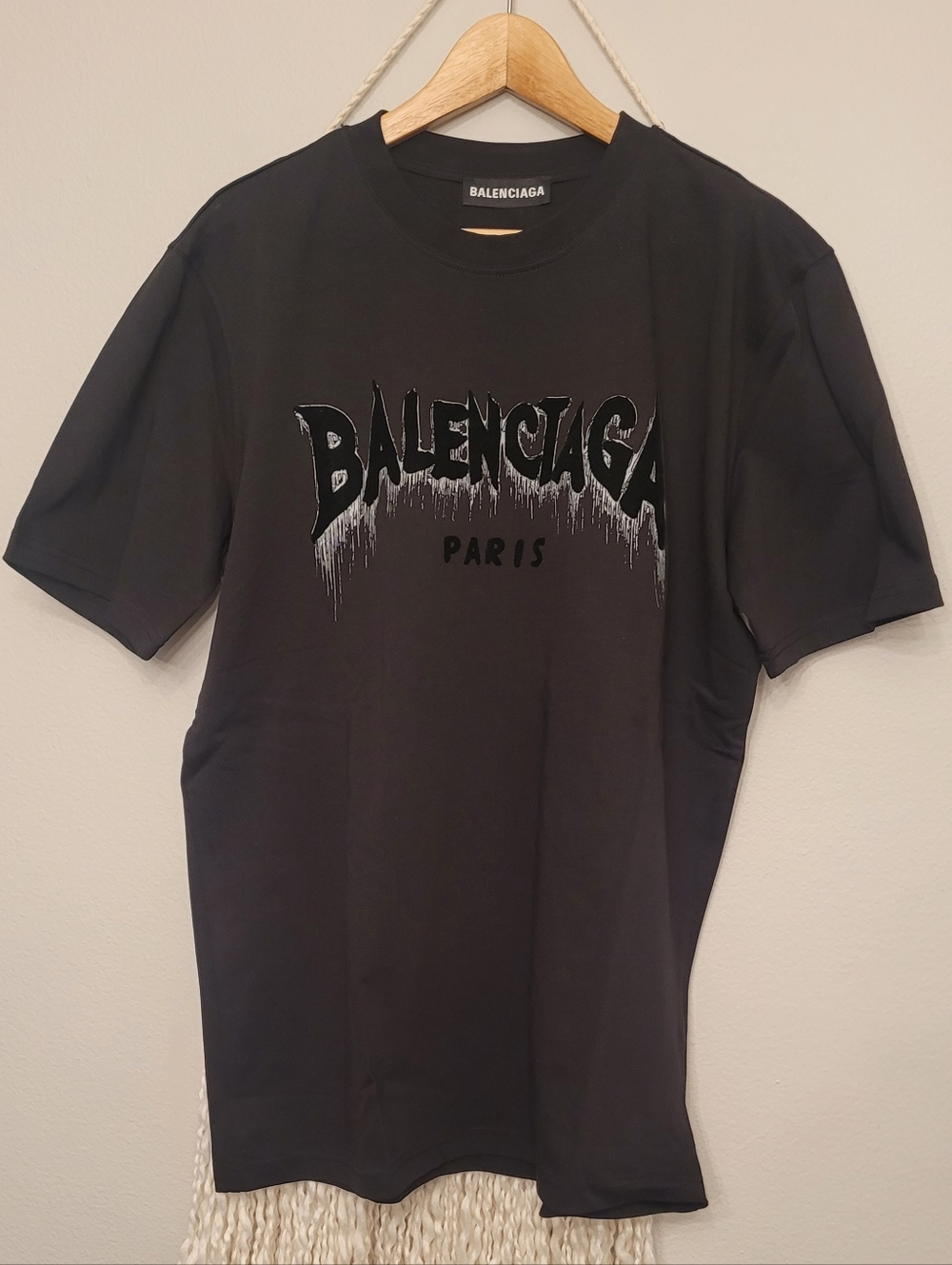✨️Balenciaga✨️ Black Graphic✨️ Logo T-Shirt✨️